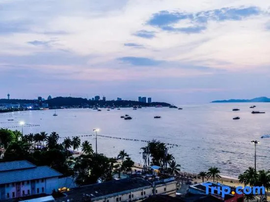 Двухместный номер Deluxe с видом на море 2 отдельные кровати в Hotel Selection Pattaya