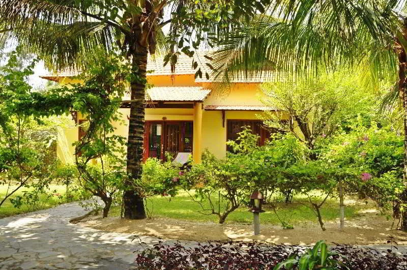 Sandhills Beach Resort & Spa