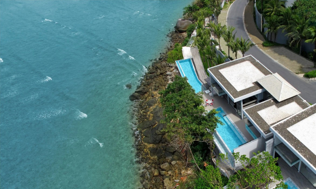 Beach & Waterfront
