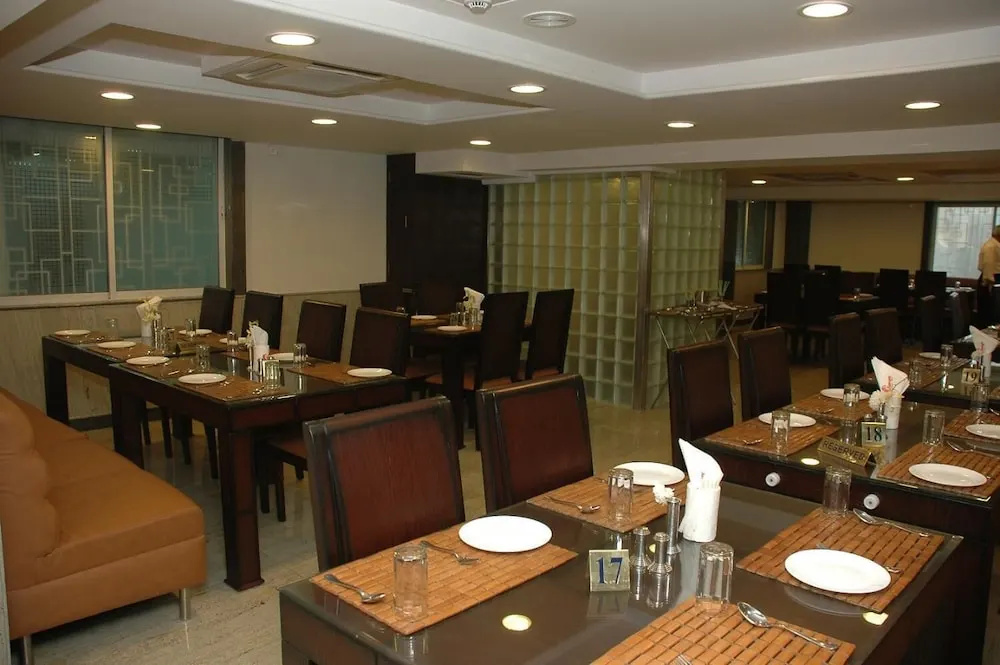 OYO 461 New Rainbow Business Hotel - Général