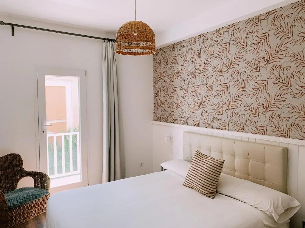 Standard Double room with balcony (full double bed)