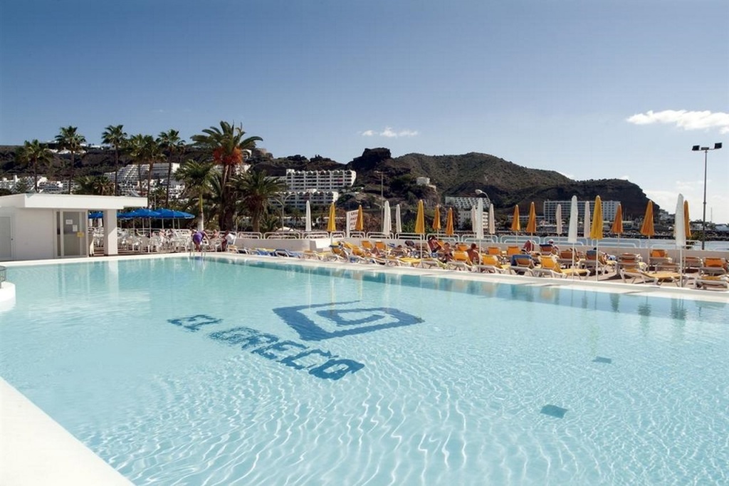Beach & Waterfront