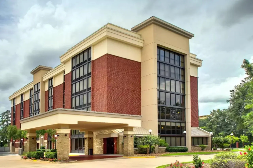 Heritage Inn & Suites The Woodlands, Trademark by Wyndham