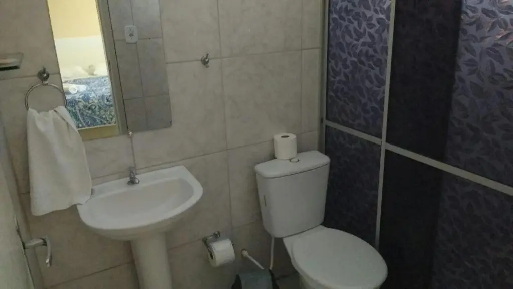 標準四人房，配有大床