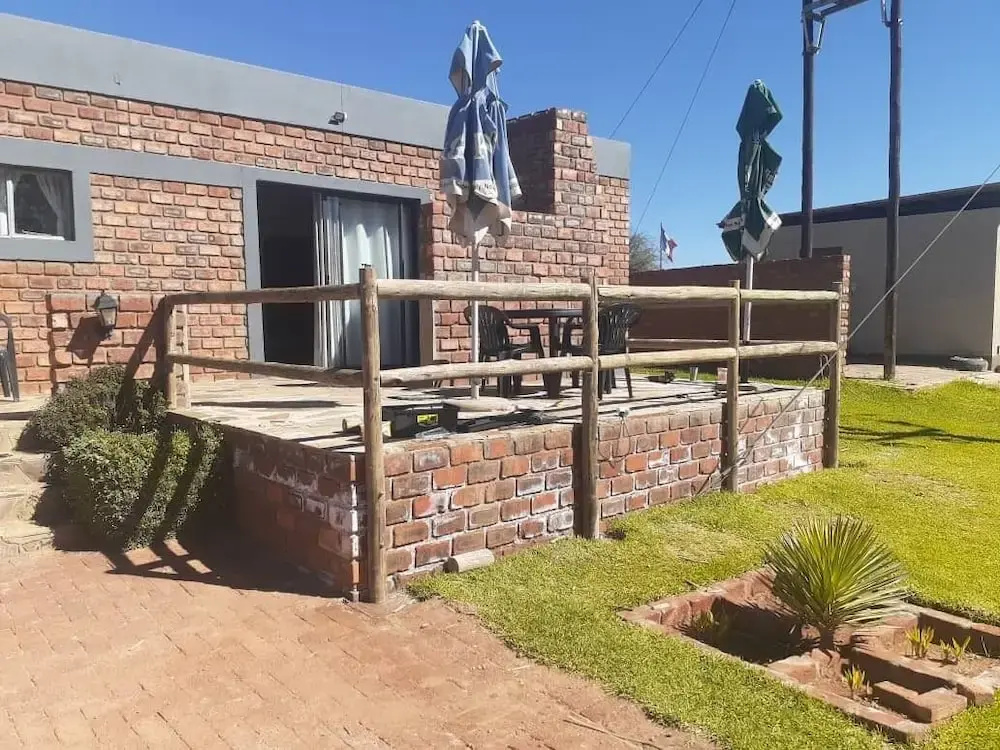 3 Bedrooms Family Cottage with land view
