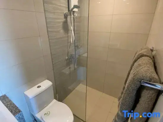 2mins to Okada near Airport & MOA with Balcony -8E