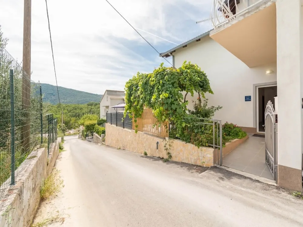 Famliy Holiday Villa Near Sea