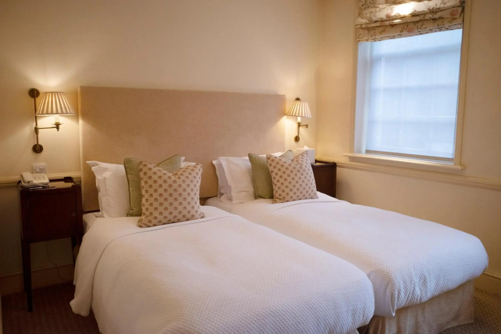 Durrants Hotel by null