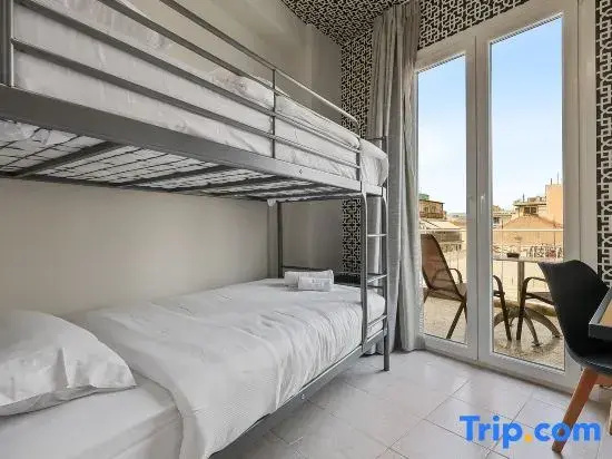Standard Double room with balcony (twin beds)