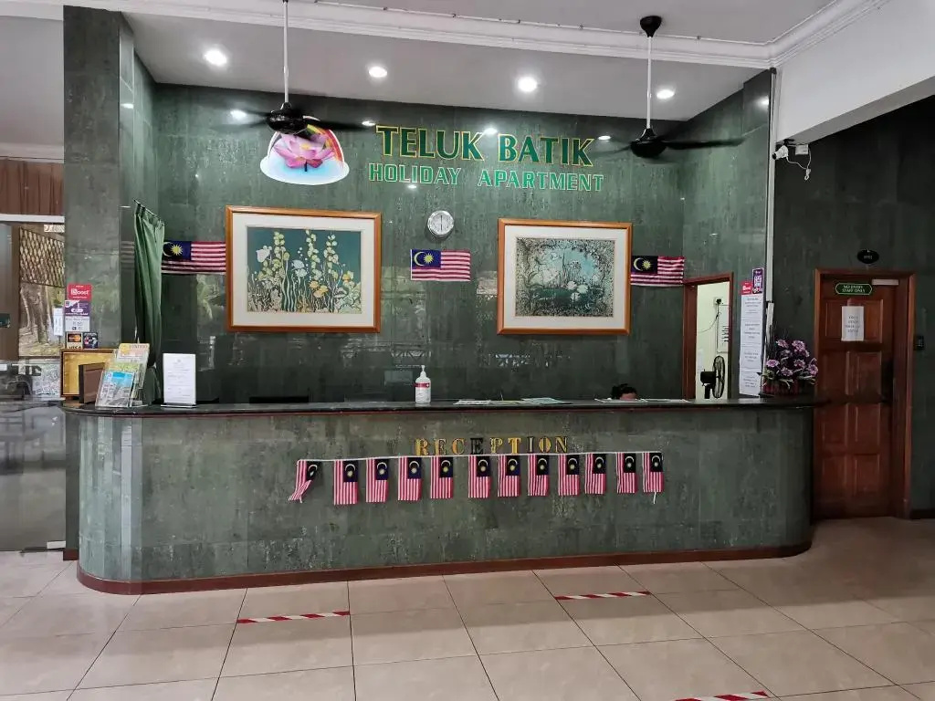 Lobby & Reception