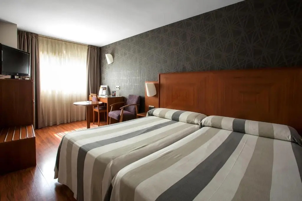 Hotel Nuevo Torreluz - Chambres