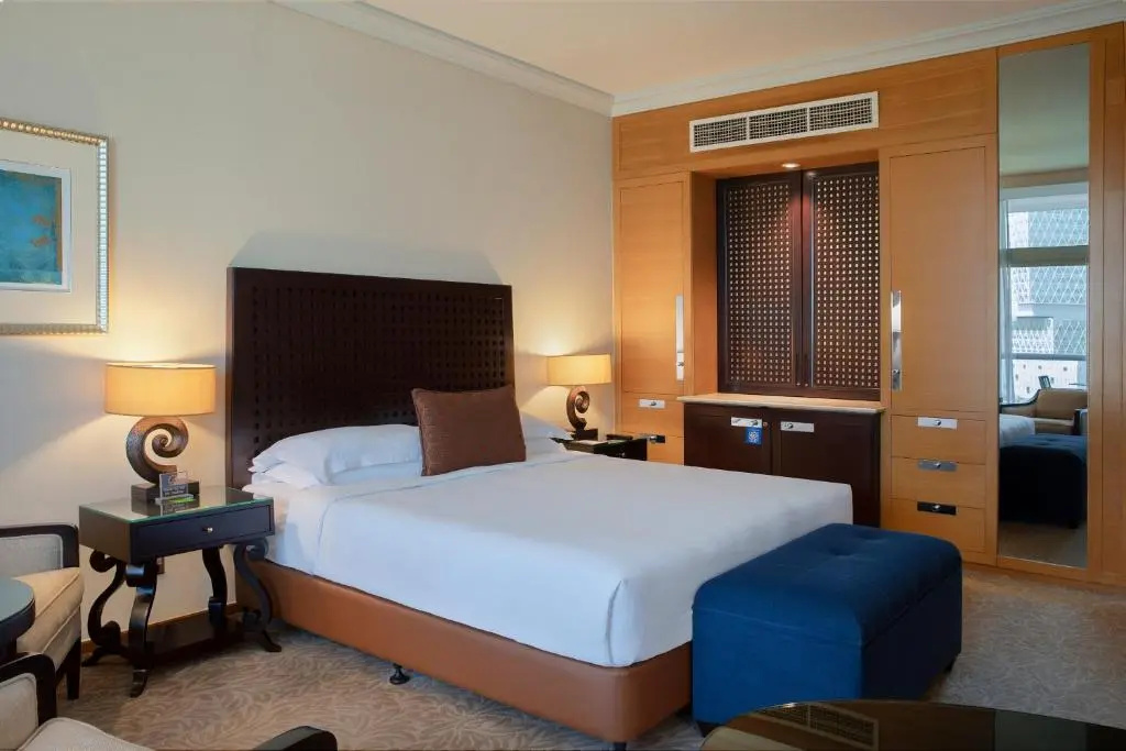 Beach Rotana Hotel - Chambres