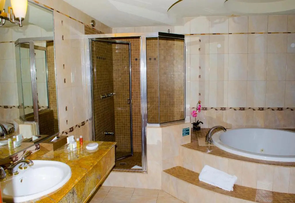 Luxury Suite