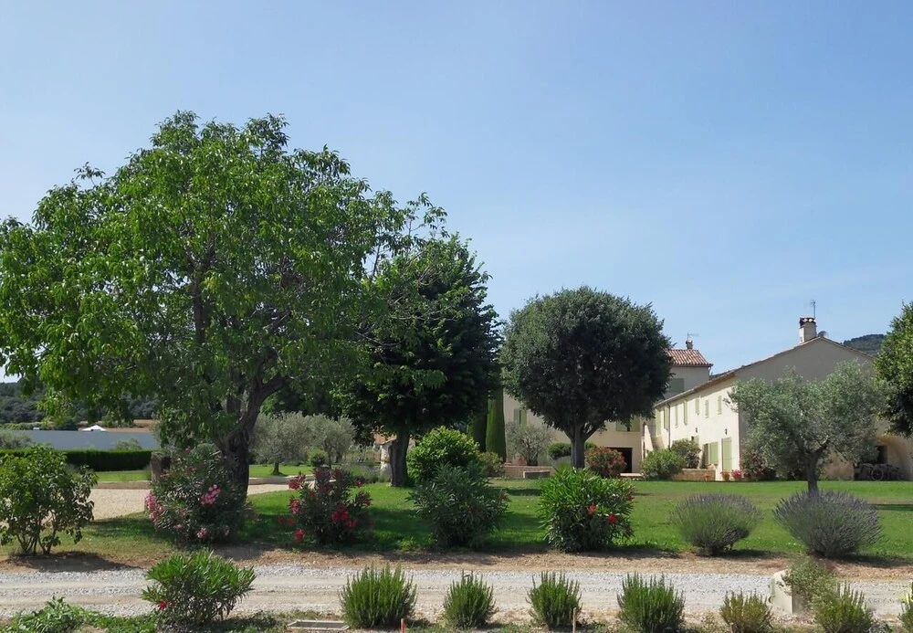 Les Jardins De Bouteille