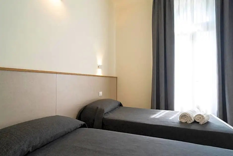 Economy Double room (twin beds)