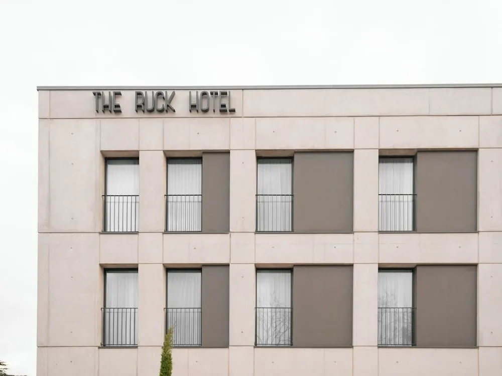 Voir la photo 1 — The Ruck Hotel