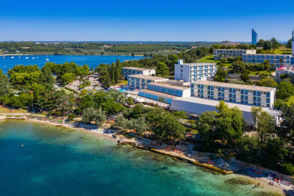 Beach & Waterfront