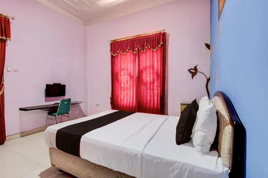 Hotel O Solo near RS JIH Solo formerly Azifa Inn in Surakarta