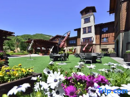 Red Flag Valley Golf Hotel