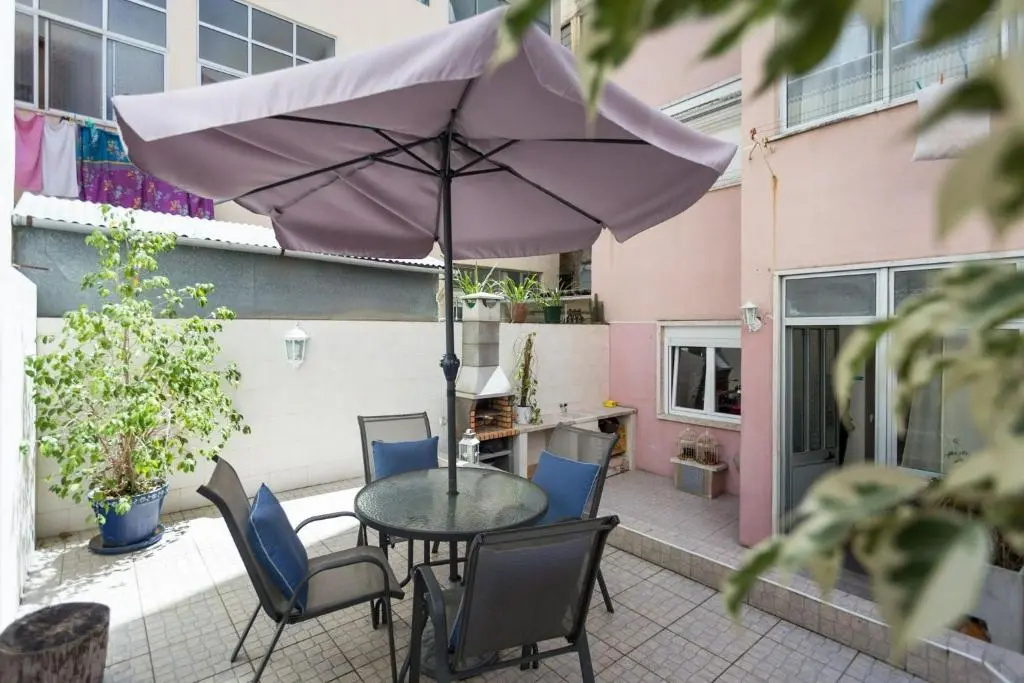 Flat with 1 bedroom and terrace in Moscavide - Lisbon