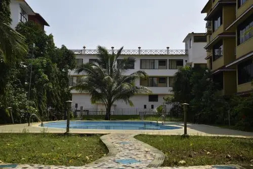 Jolly Poolside Hostel