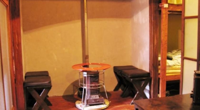Small World Guest House - Hostel 사진 12