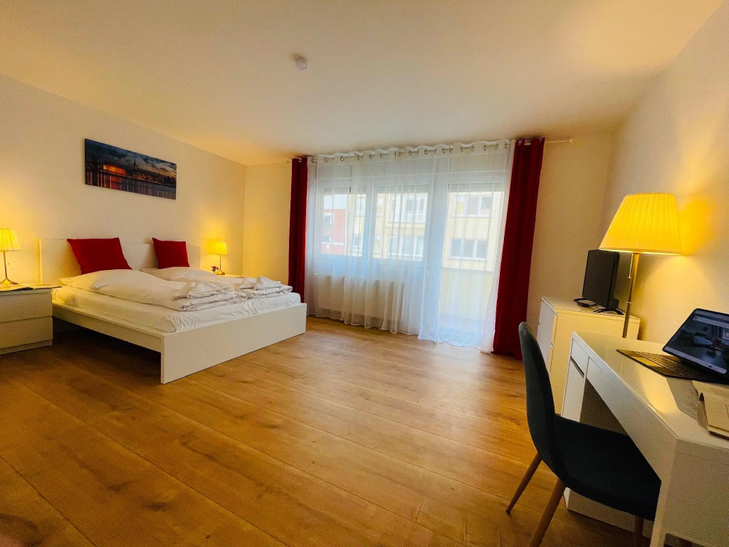 Standard Double room with balcony (full double bed)