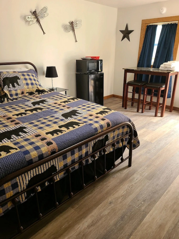 Standard Double room (full double bed)