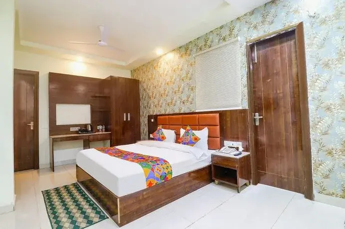 Fabhotel Prime A1 Sunny Feast