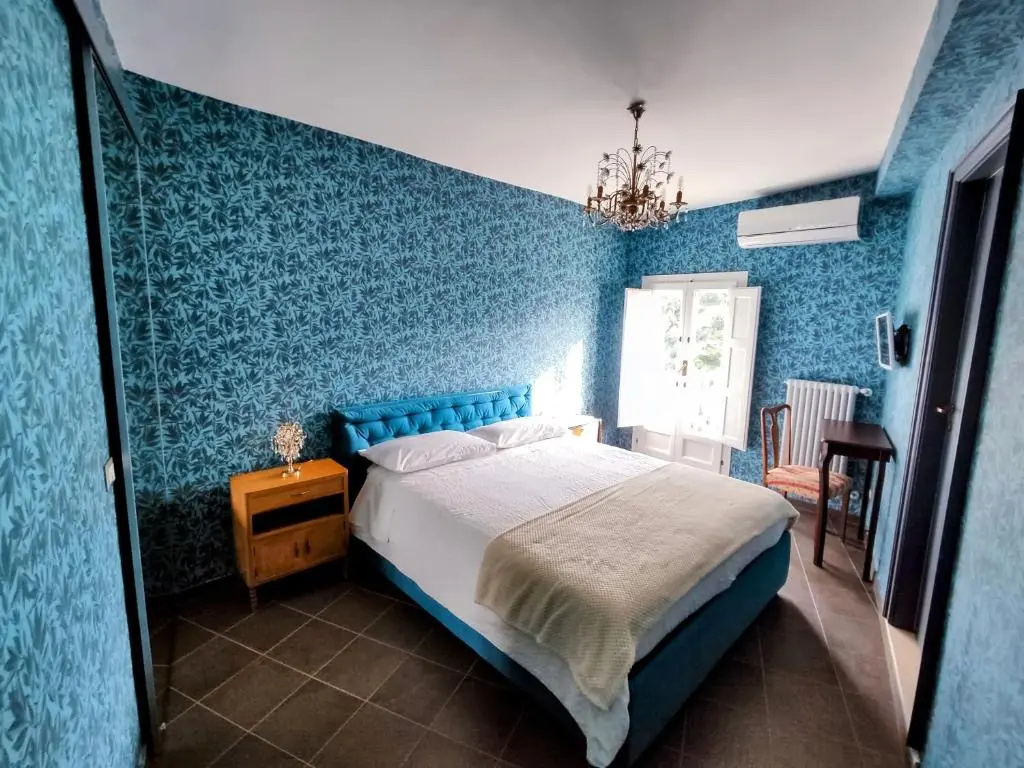 Standard Double room with balcony (full double bed)
