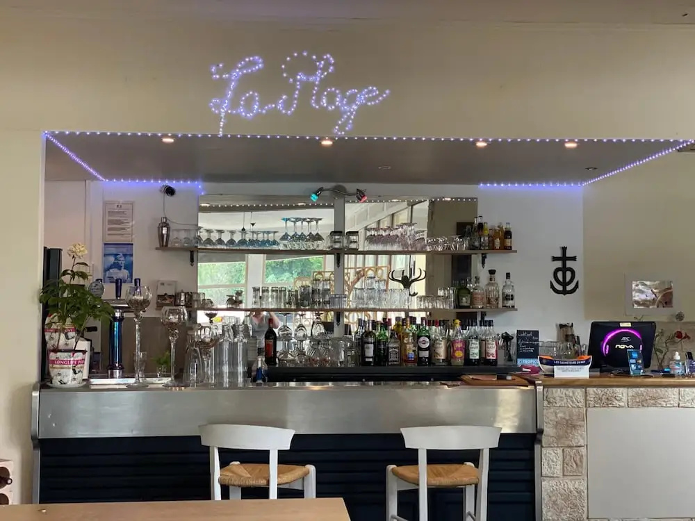 Food & Beverage