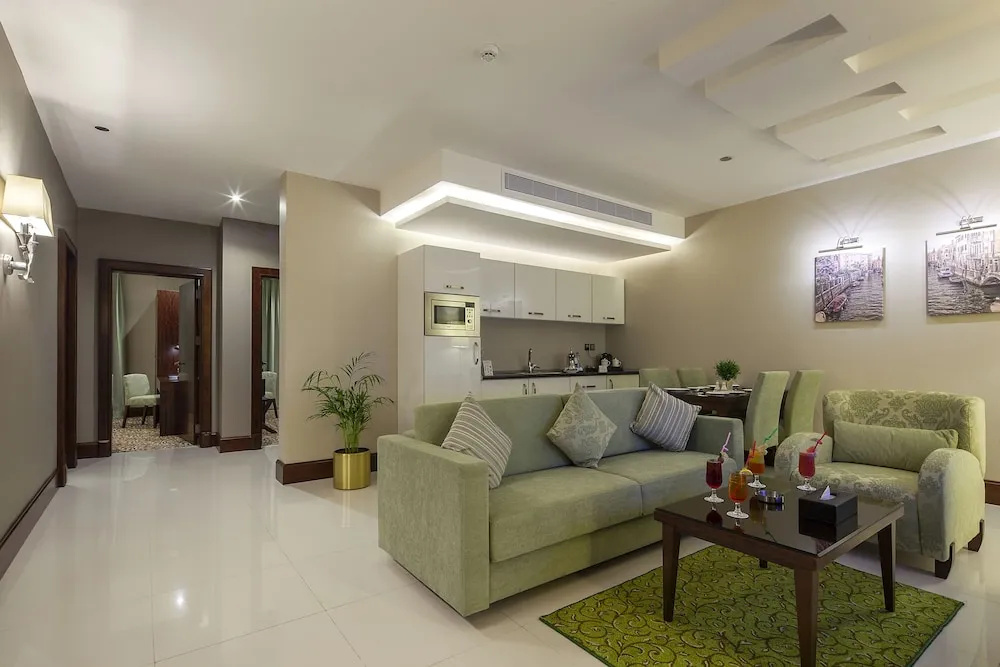 1 Bedroom Executive Suite with balcony