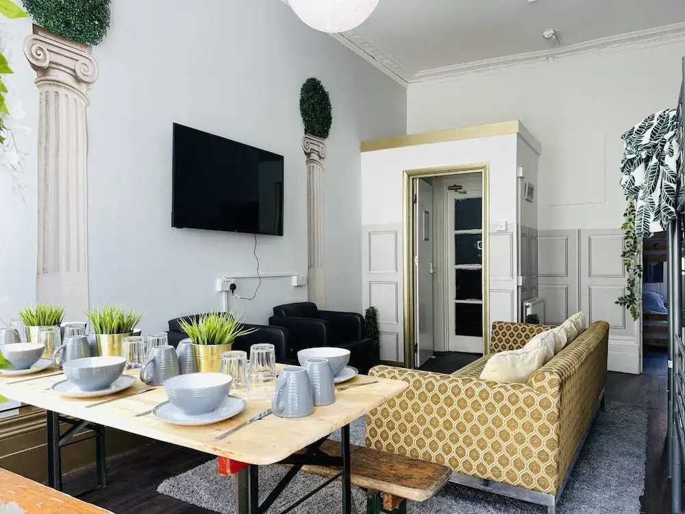 Deluxe Apartment