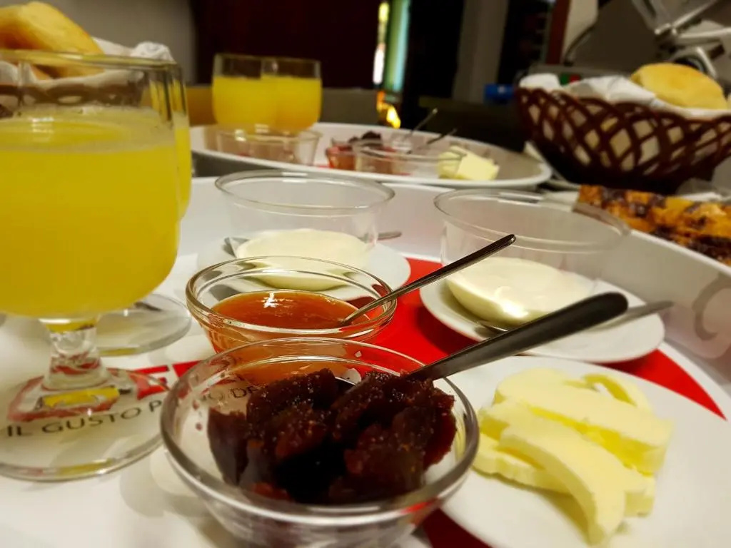 Food & Beverage