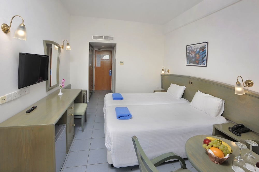 Standard Twin room (twin beds) (bed type is subject to availability)