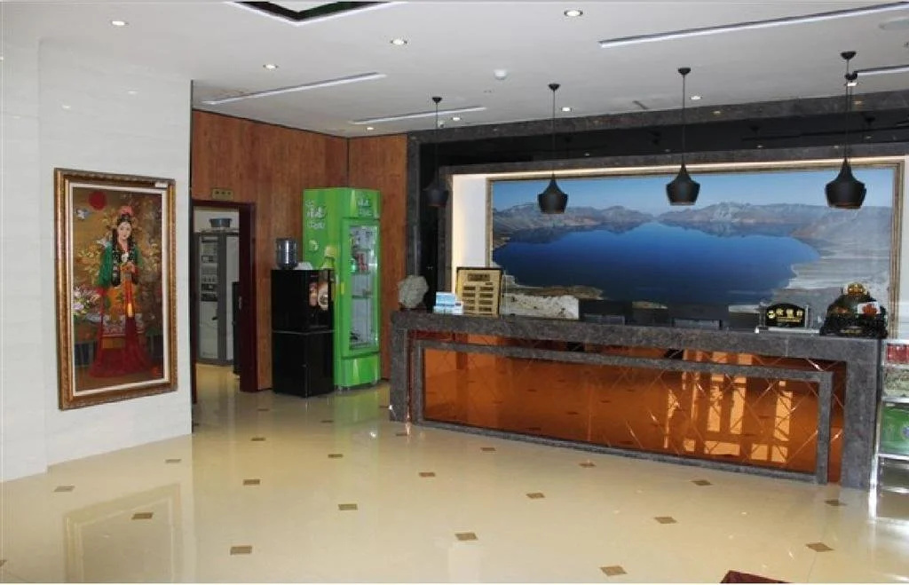 Food & Beverage