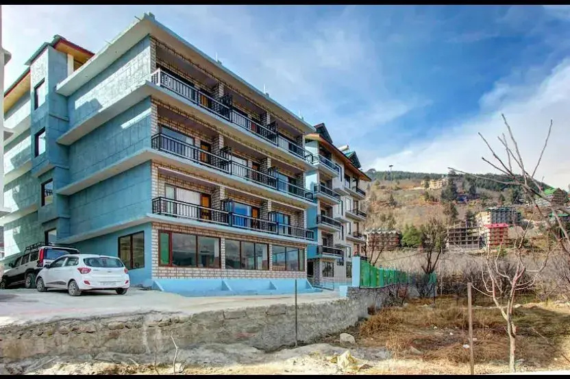 Aeraki Hotel