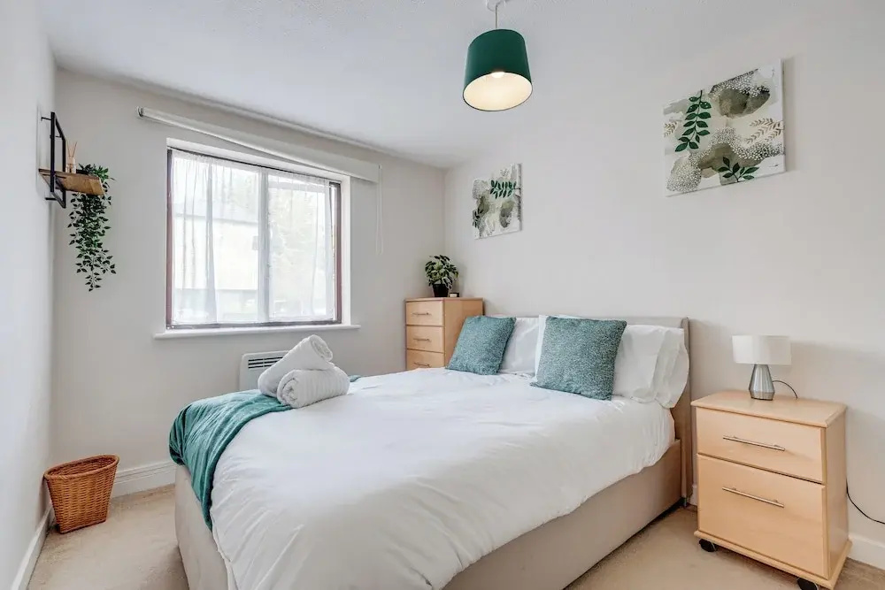 Canadawater-2bedroom-1bathroom-free Parking