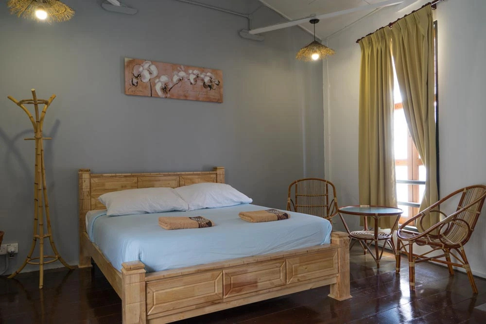 Deluxe Double room (full double bed)