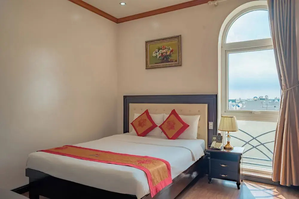 Superior room with city view