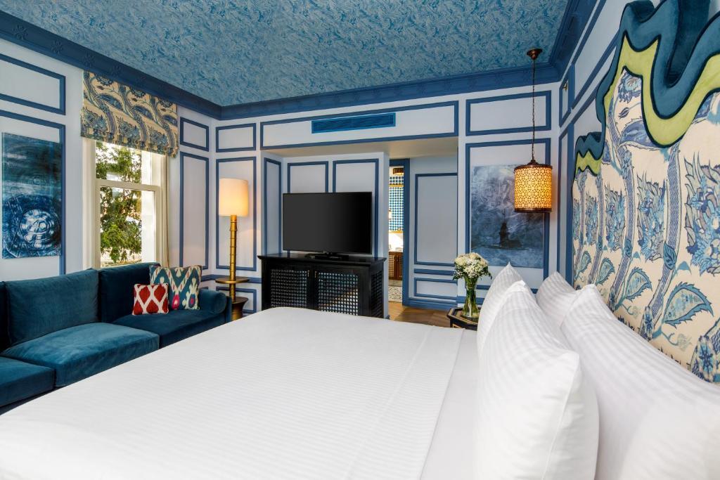 Superior Double room (full double bed)
