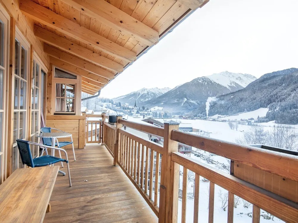 Luxurious Chalet With Sauna in Konigsleiten