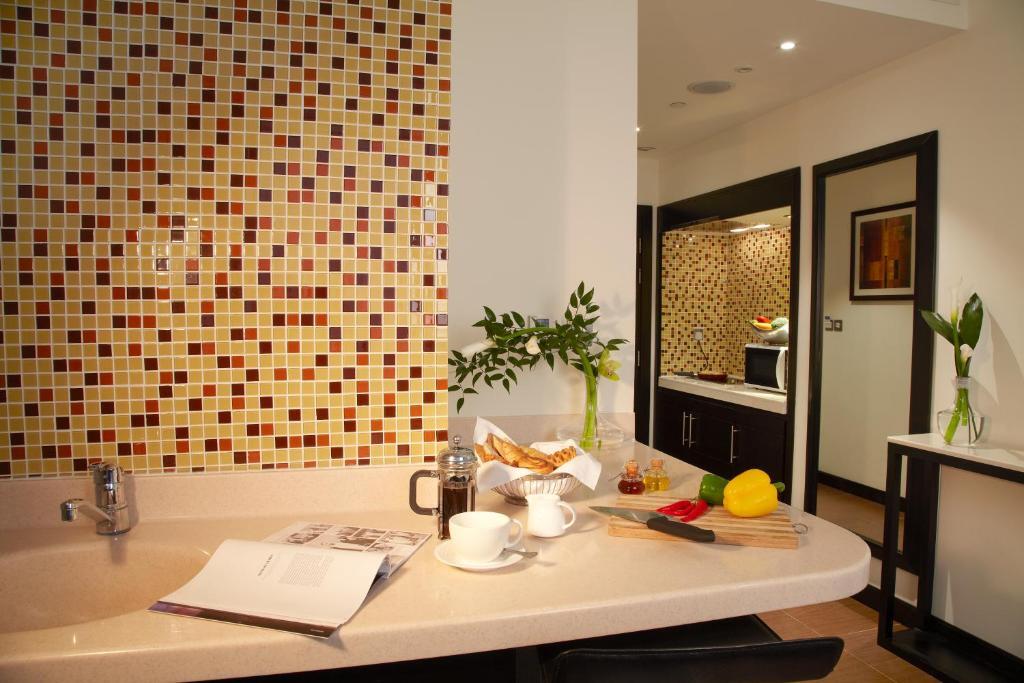Cristal Hotel Abu Dhabi