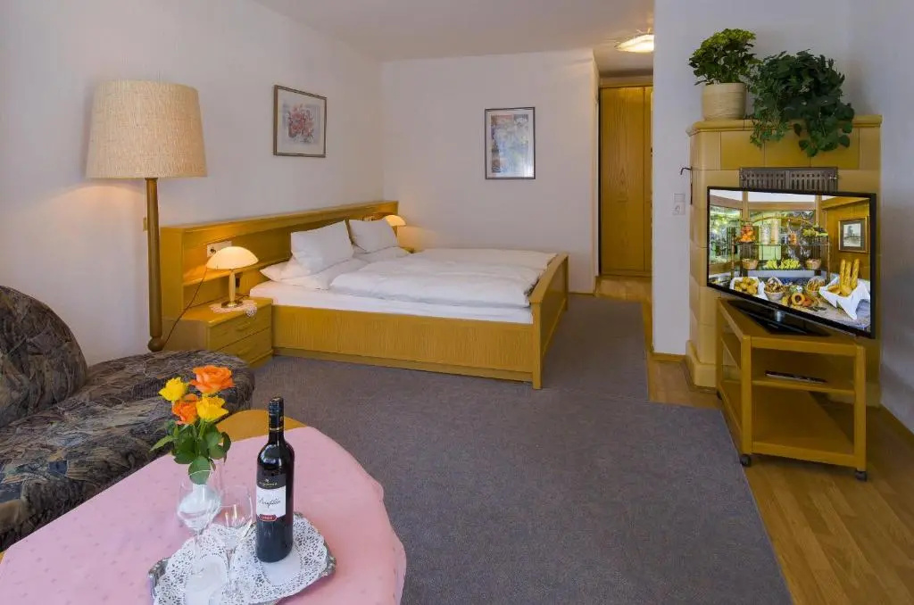 Standard Double room (full double bed)