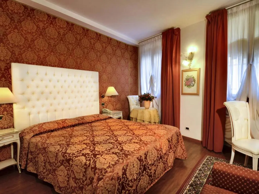 Standard Double room (full double bed)