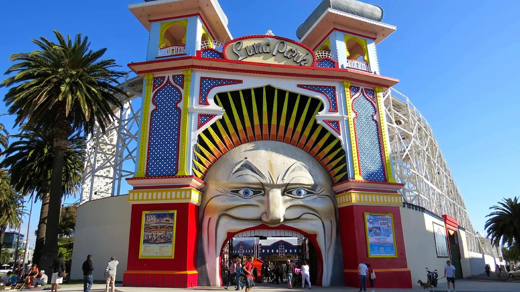 Saint Kilda Beach Hotel