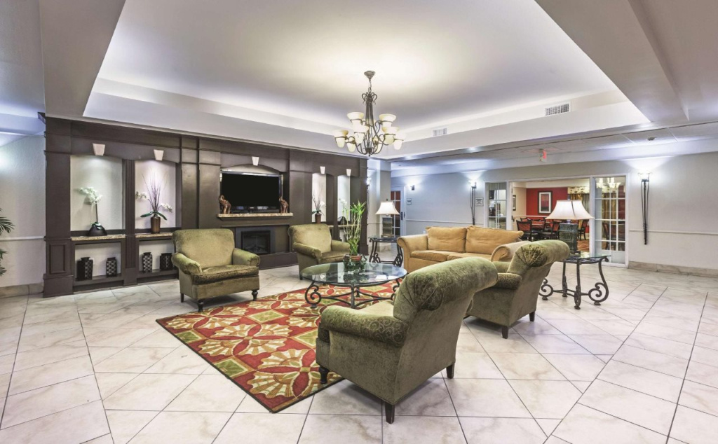La Quinta Inn & Suites by Wyndham Winnie - Général