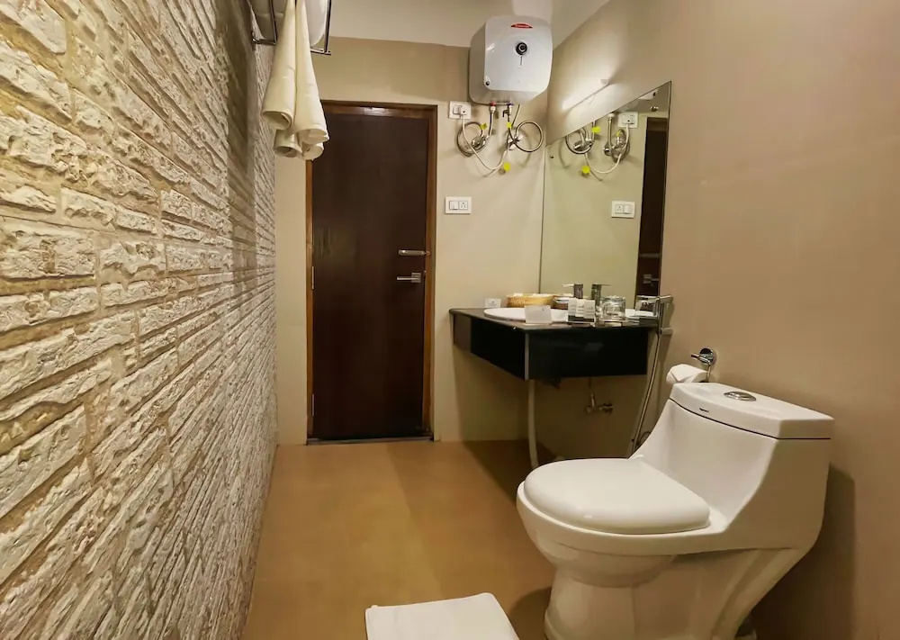 Premium Double room (full double bed)