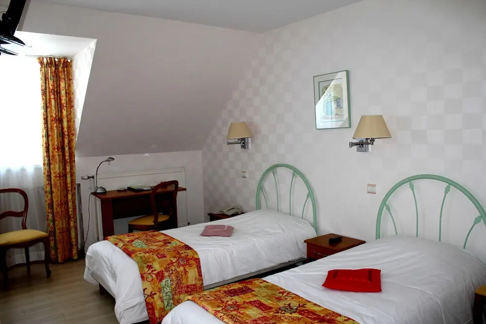 Standard Double room (twin beds)