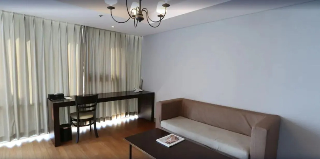 Lobby & Reception